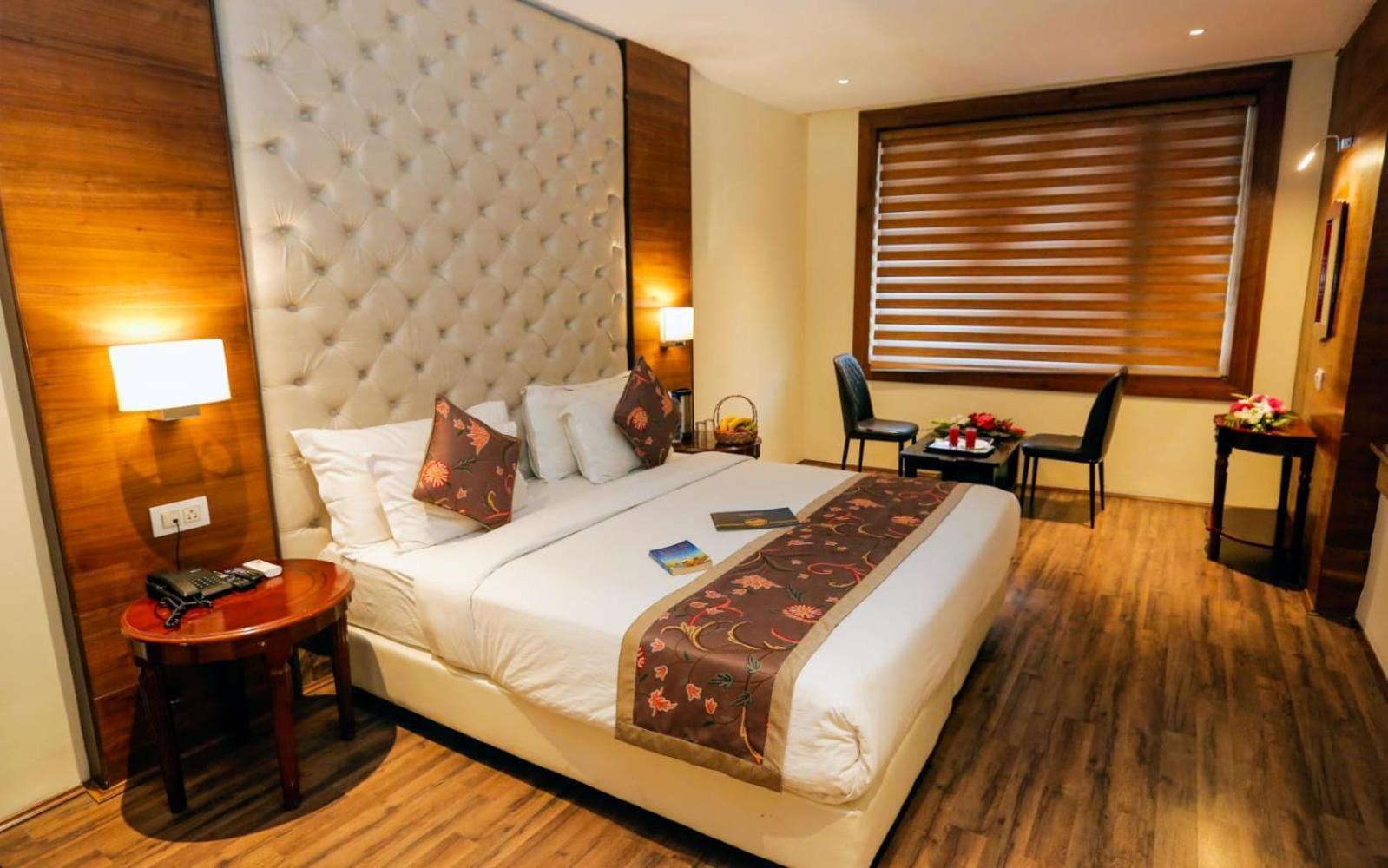 Hotel The Residency Srinagar Экстерьер фото