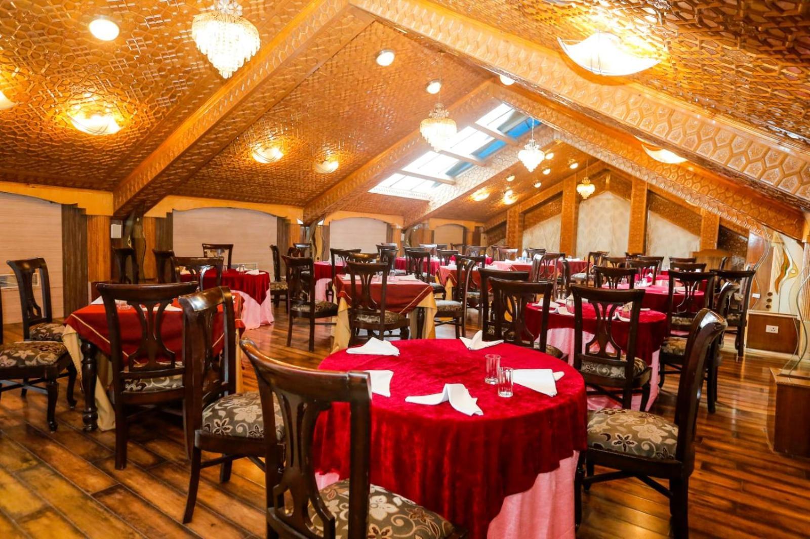 Hotel The Residency Srinagar Экстерьер фото