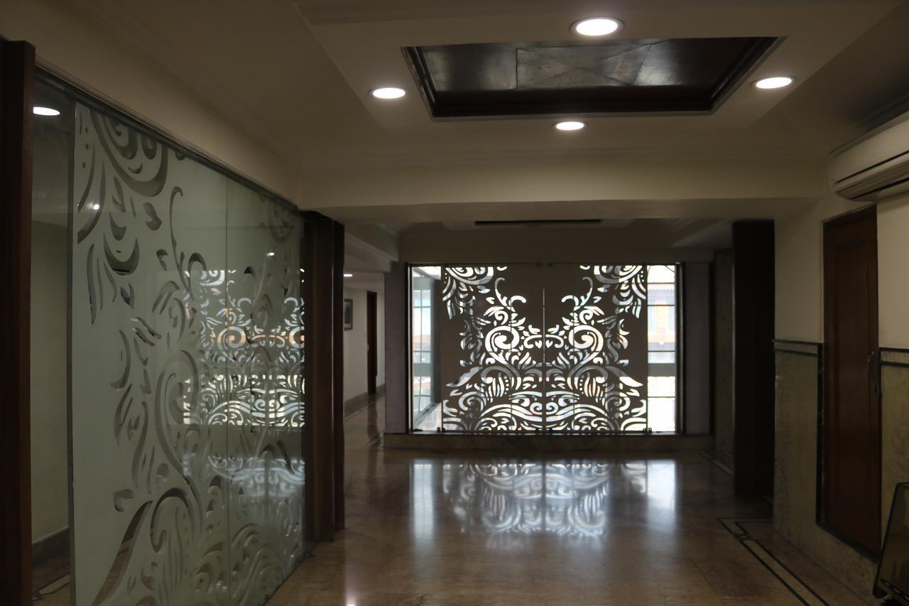 Hotel The Residency Srinagar Экстерьер фото