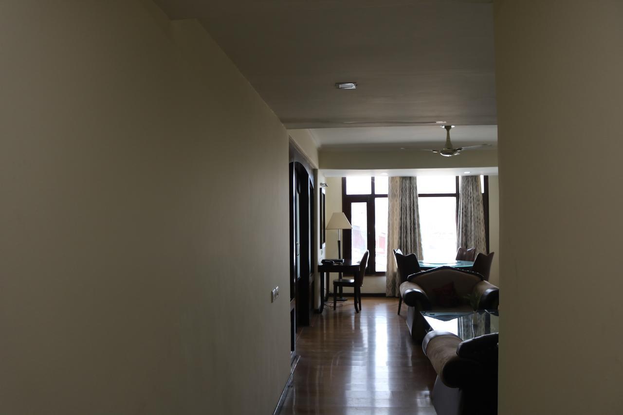 Hotel The Residency Srinagar Экстерьер фото
